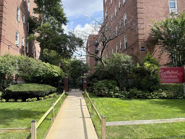 30 Catheral Avenue , Unit 4A, Hempstead, NY 11550