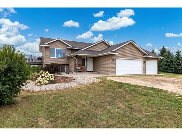 926 189th Avenue, New Richmond, WI 54017