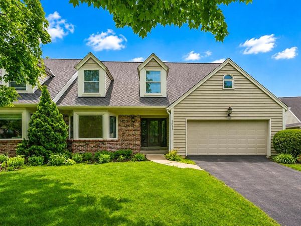 1611 W Eastbrook COURT, Mequon, WI 53092