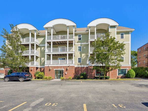 328 Copeland St, Unit 3A, Quincy, MA 02169