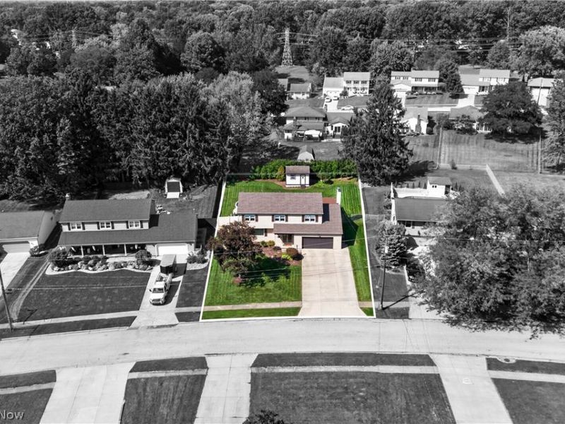 764 Havenwood Drive, Youngstown, OH 44512 Photo 2