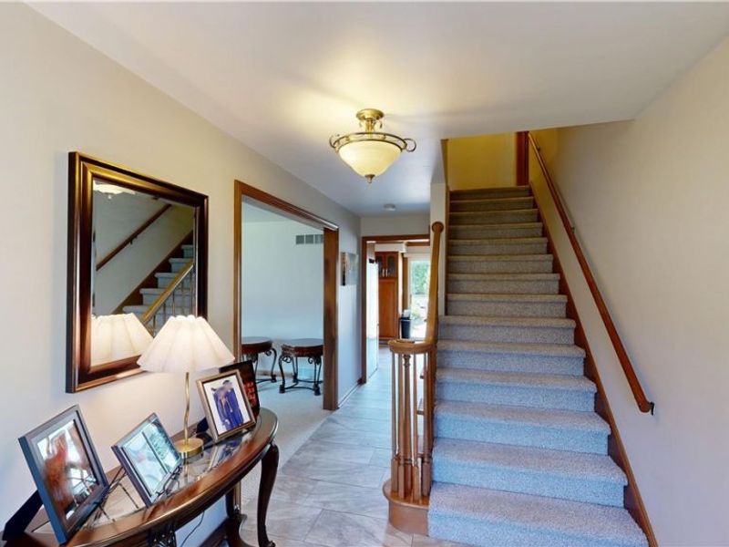 764 Havenwood Drive, Youngstown, OH 44512 Photo 6