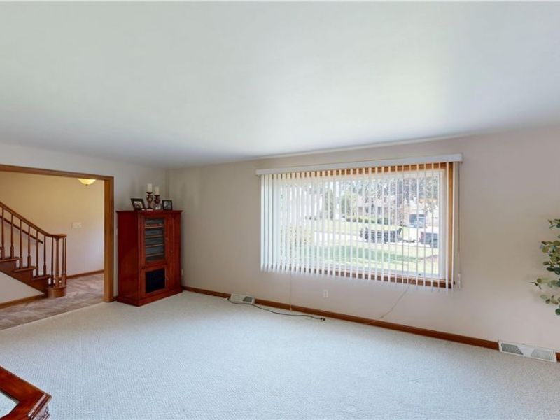 764 Havenwood Drive, Youngstown, OH 44512 Photo 8