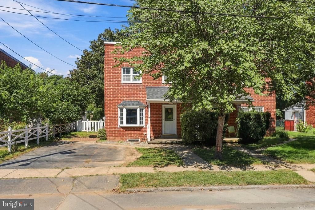 711 SKYLINE DRIVE , LANCASTER, PA 17601