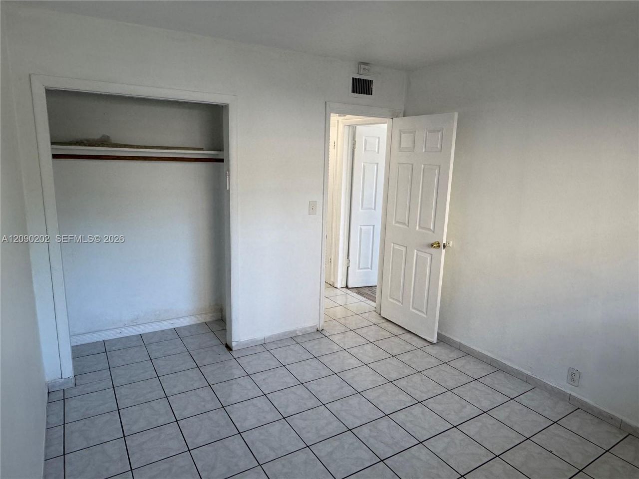 1765 Venice Ln, Unit 4E, North Miami, FL 33181 Photo