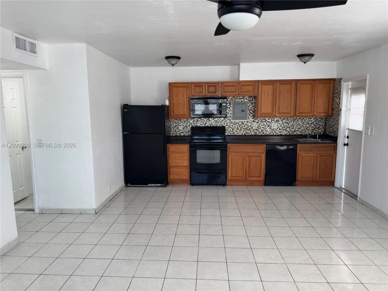 1765 Venice Ln, Unit 4E, North Miami, FL 33181 Photo