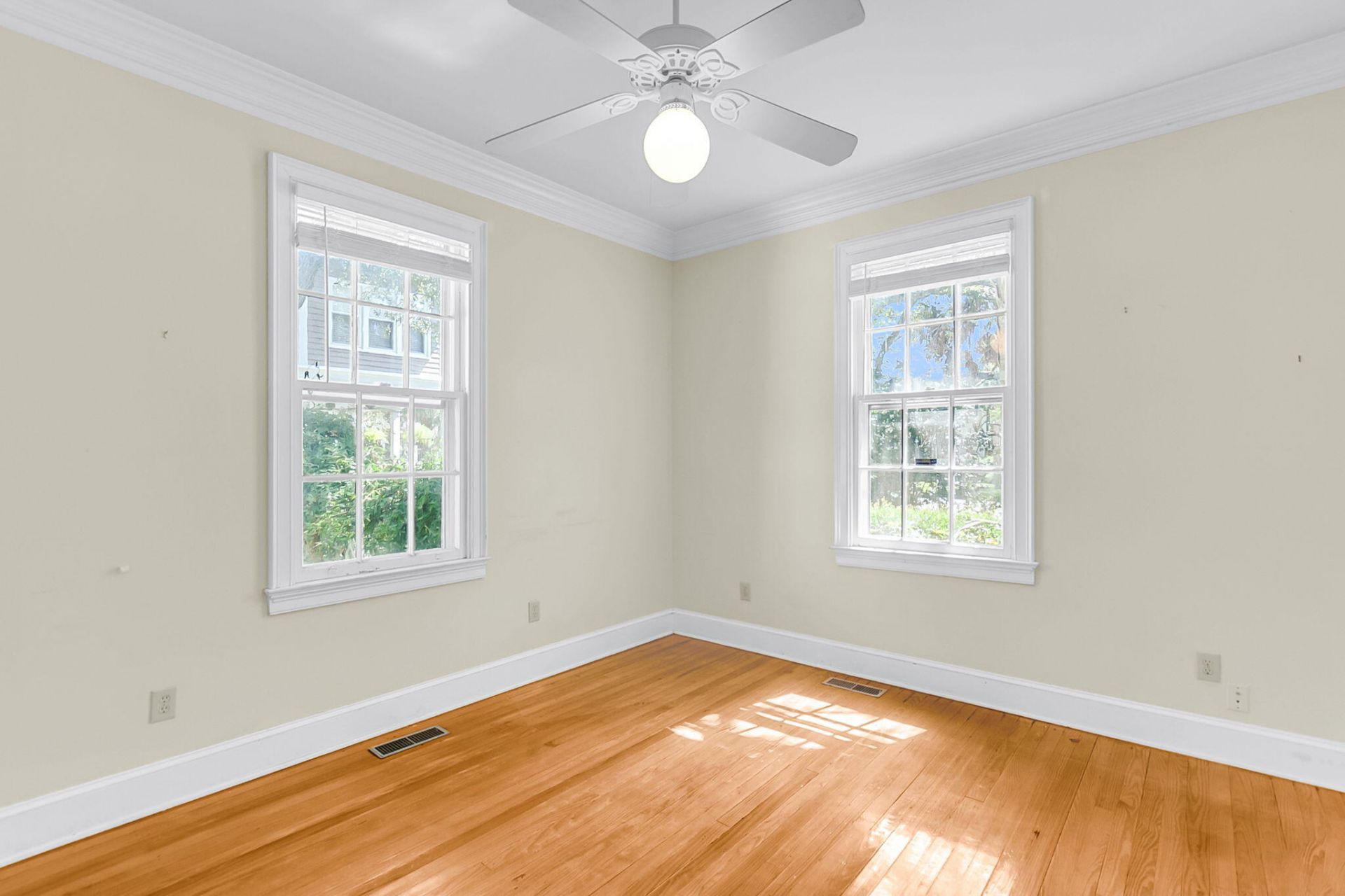 1718 Middle Street Photo 12