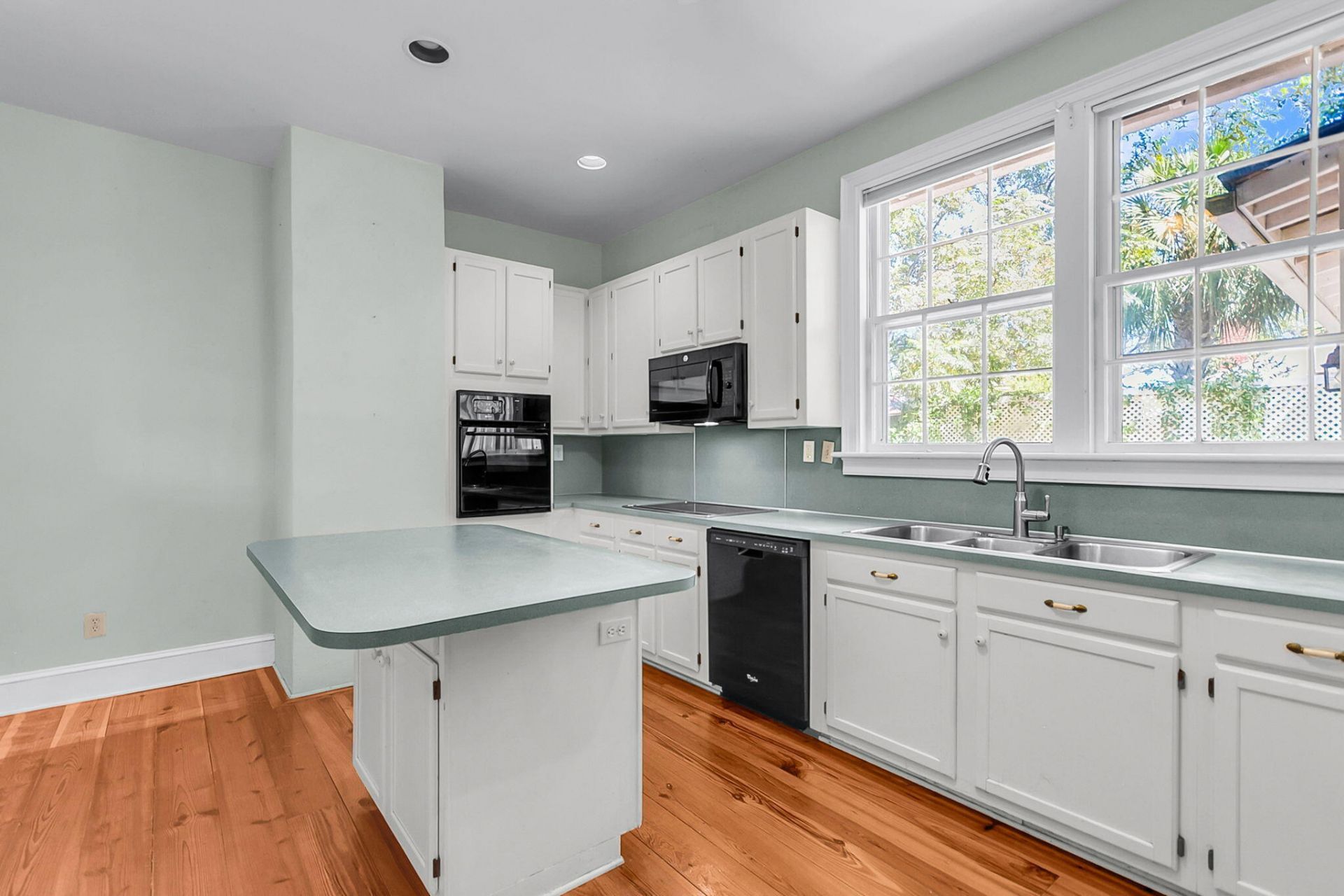 1718 Middle Street Photo 17