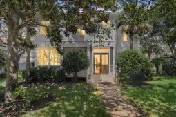 1718 Middle Street photo 4