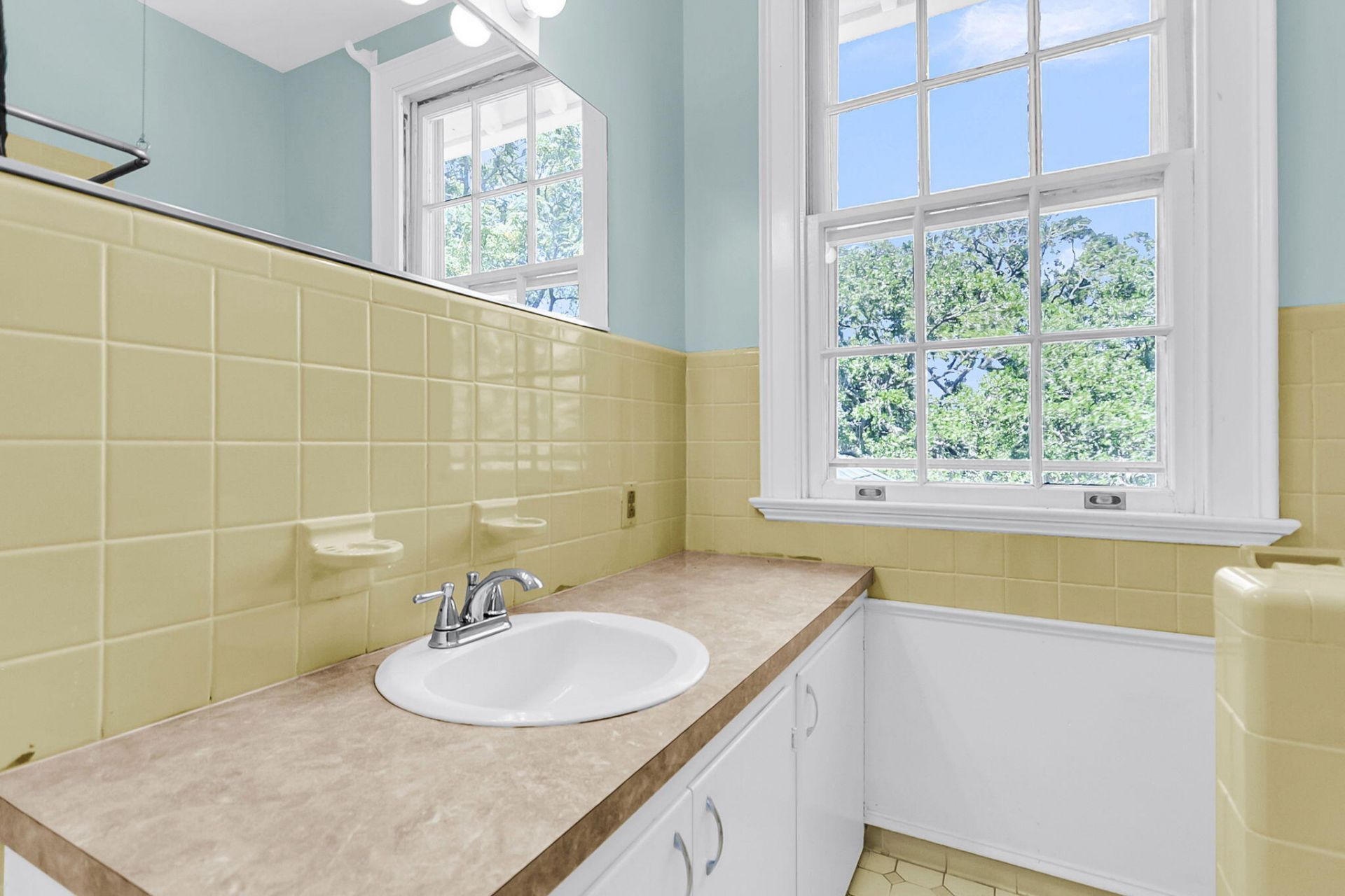 1718 Middle Street Photo 35
