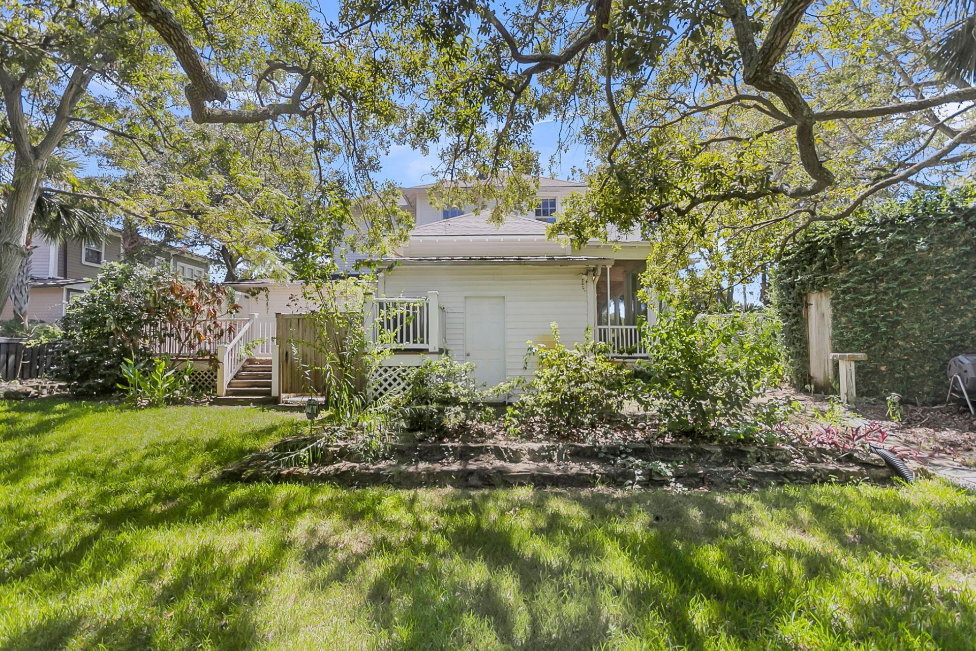 1718 Middle Street Photo 39