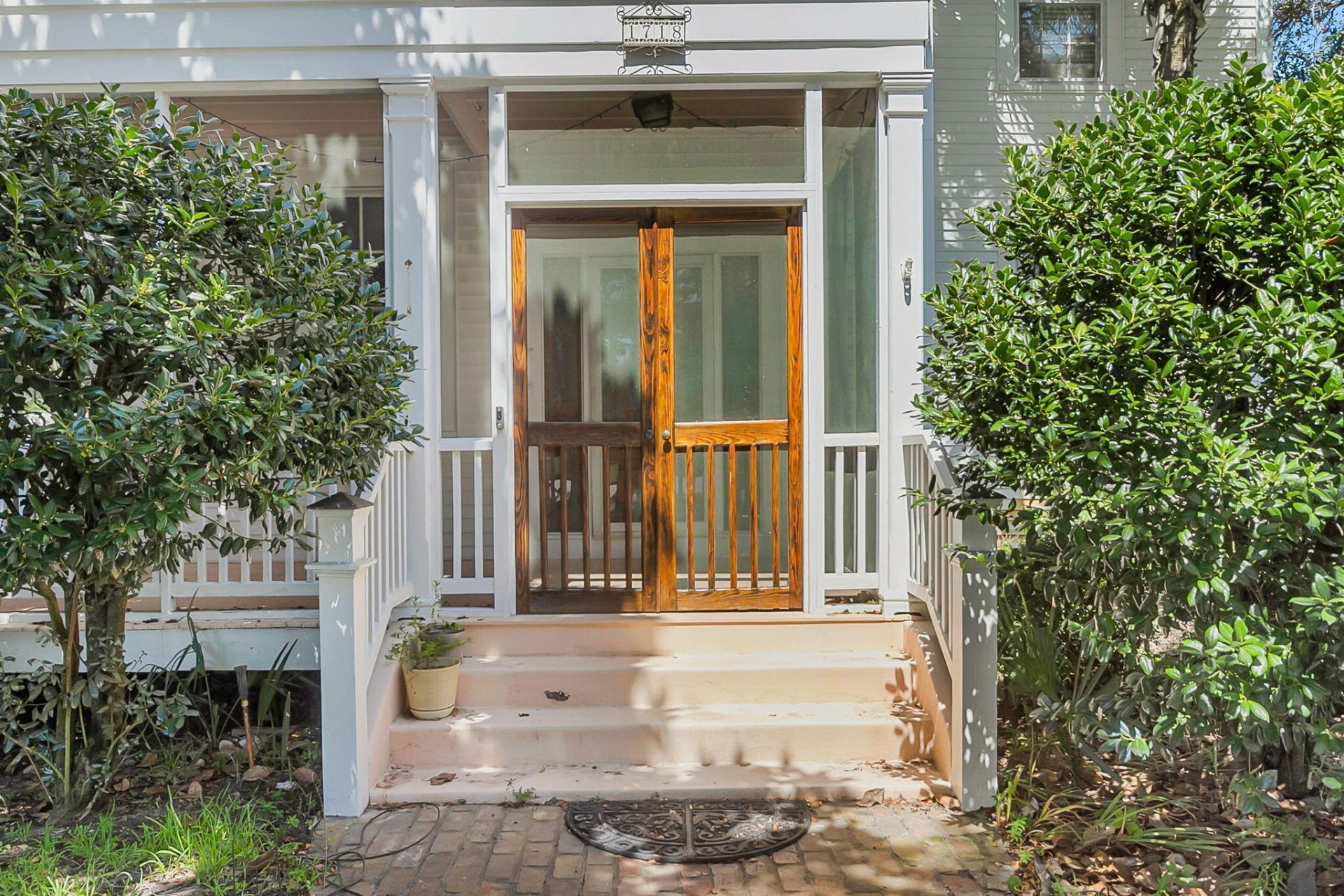 1718 Middle Street Photo 4