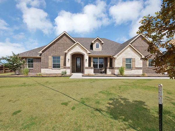 3608 Horseshoe Drive , Van Alstyne, TX 75495