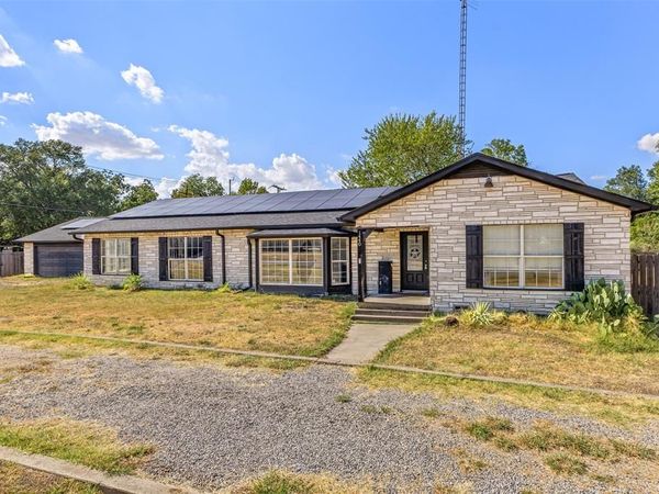 1440 Columbia Avenue , Corsicana, TX 75110