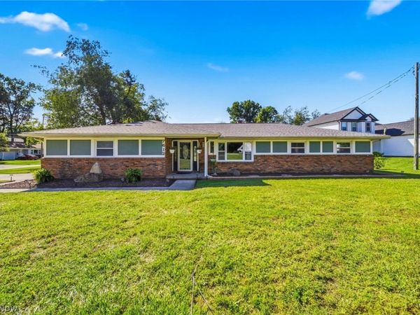 7612 Lake Shore Boulevard , Mentor, OH 44060