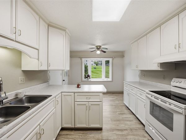 4019 Summerfield Lane NE, Unit A, Cedar Rapids, IA 52402