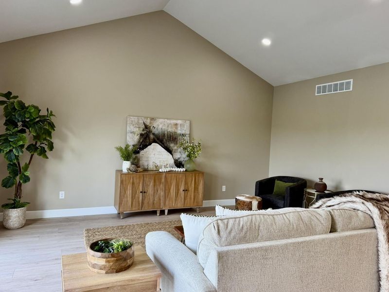 1909 Rosewood Drive, Wapakoneta, OH 45895 Photo 6