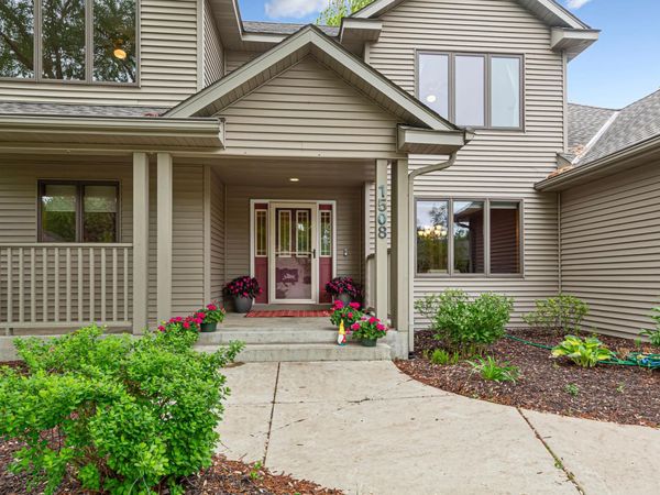 1508 Lockwood Drive, Northfield, MN 55057