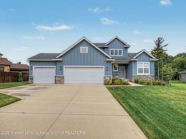 6475 Heathfield Drive, East Lansing, MI 48823