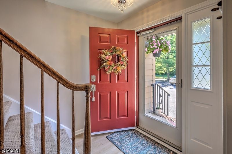 129 Sunrise Dr, Long Hill, NJ 07933 Main Photo