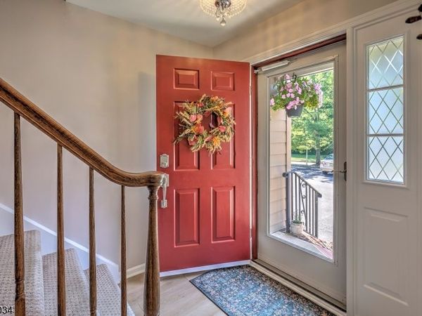 129 Sunrise Dr, Long Hill, NJ 07933