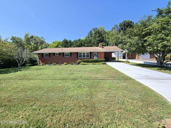 3105 Hazelwood Rd, Knoxville, TN 37921