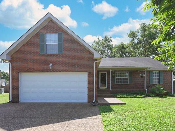 621 Kingsway Dr , Old Hickory, TN 37138