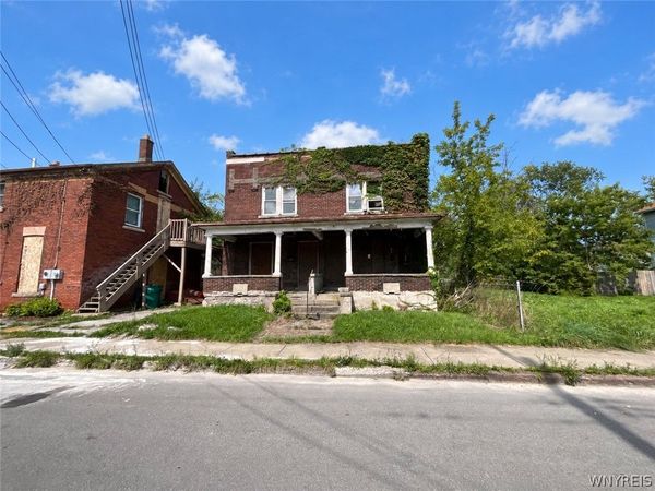 1306 Whitney Avenue, Niagara Falls, NY 14301
