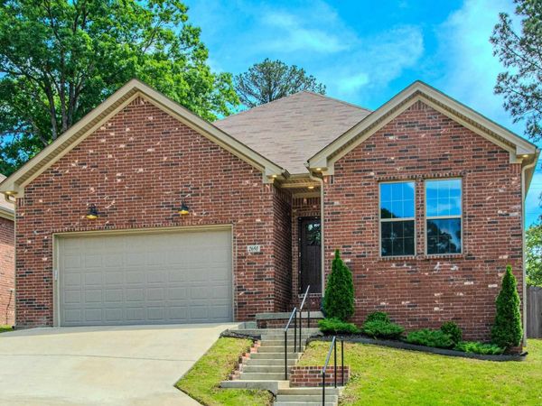 2691 Juniper Drive, Benton, AR 72019