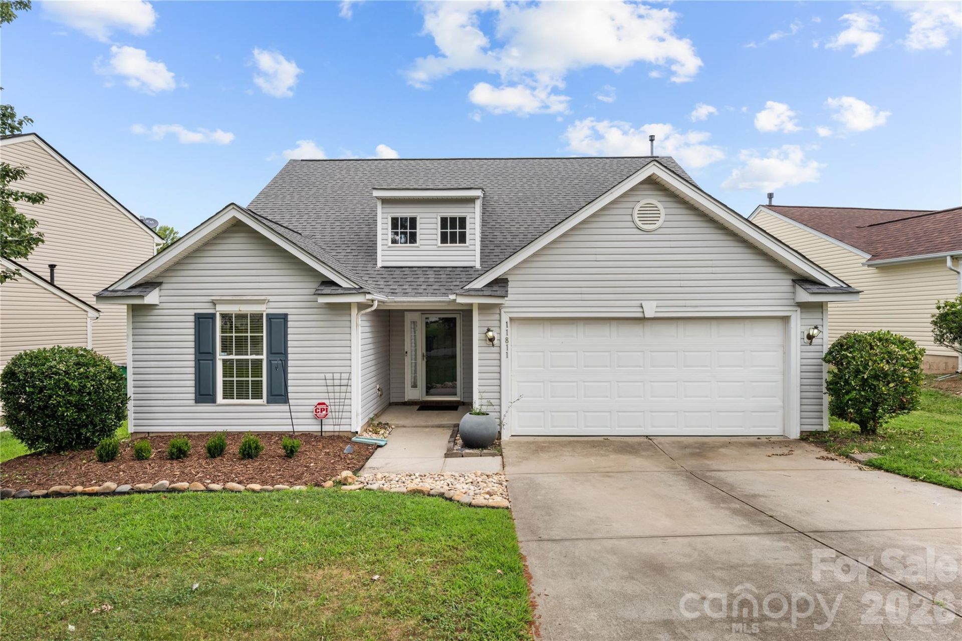 11811 Cheviott Hill Lane, Charlotte, NC 28213 Main Photo