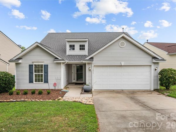 11811 Cheviott Hill Lane, Charlotte, NC 28213