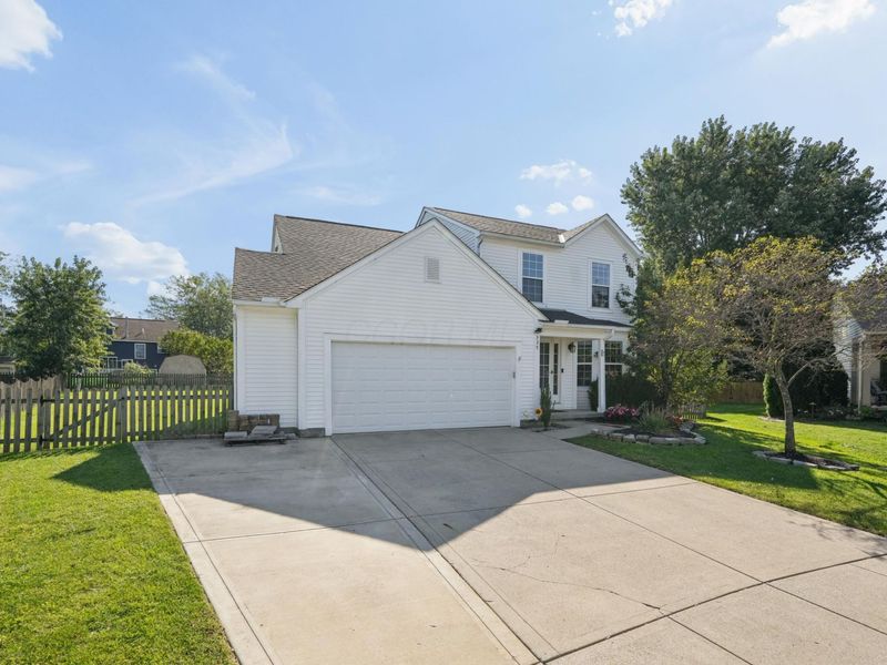 335 Edgemont Court, Pataskala, OH 43062 Photo 1