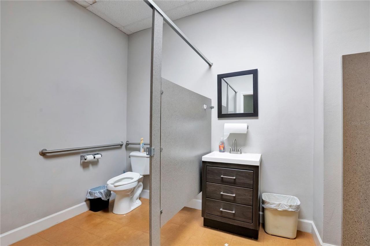 404 W Orange Blossom Trail , Apopka, FL 32712 Photo