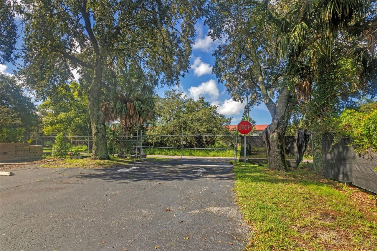 404 W Orange Blossom Trail , Apopka, FL 32712 Photo