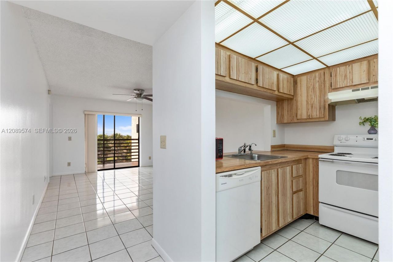 2711 NW 104th Ave , Unit 407, Sunrise, FL 33322 Photo