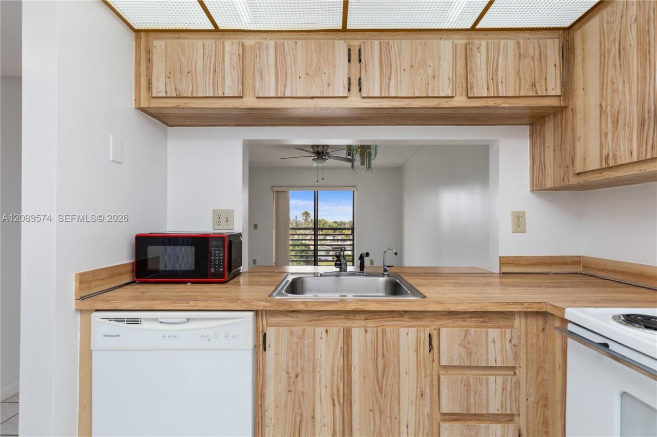 2711 NW 104th Ave , Unit 407, Sunrise, FL 33322 Photo