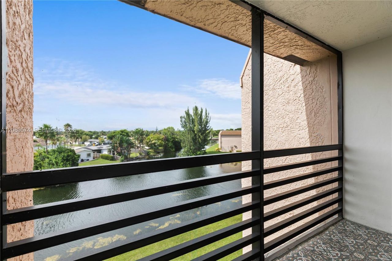 2711 NW 104th Ave , Unit 407, Sunrise, FL 33322 Photo