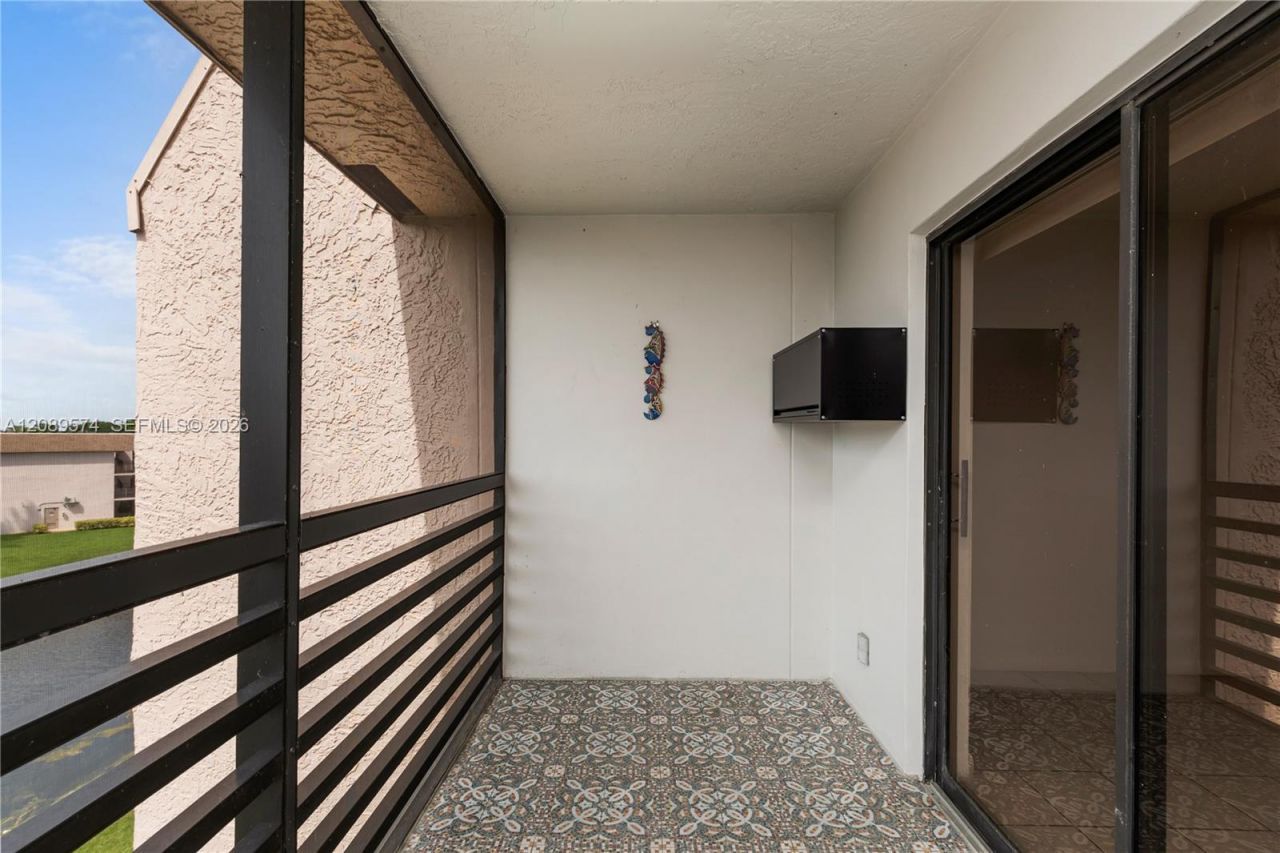 2711 NW 104th Ave , Unit 407, Sunrise, FL 33322 Photo