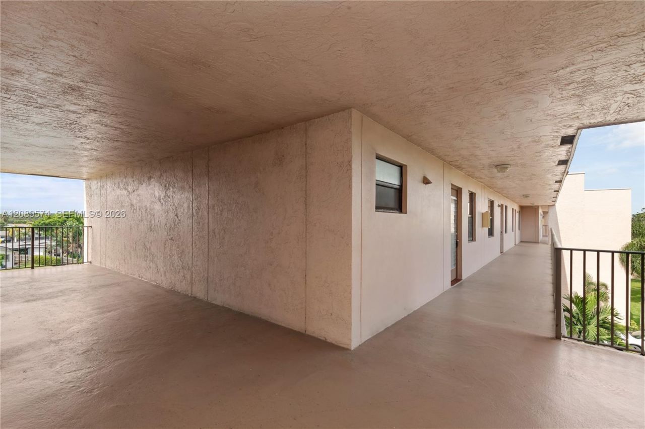 2711 NW 104th Ave , Unit 407, Sunrise, FL 33322 Photo