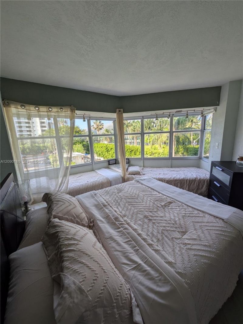1881 Washington Ave, Unit 3G, Miami Beach, FL 33139 Photo
