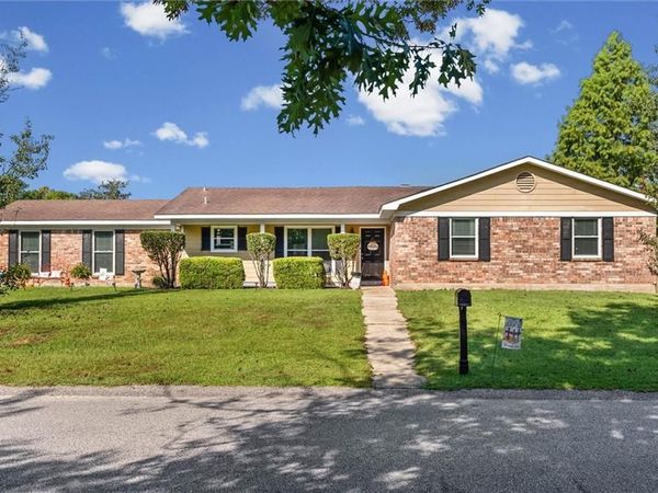 900 Smokerise Drive, Mobile, AL 36695