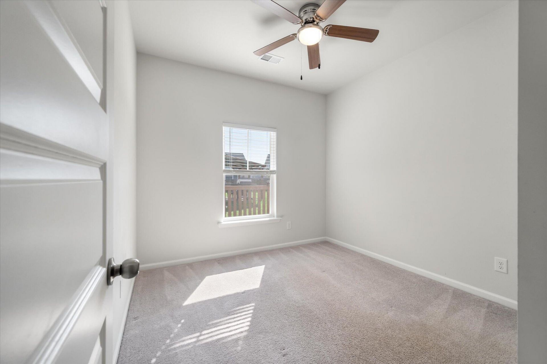 122 Woodland Oak Way Photo 43