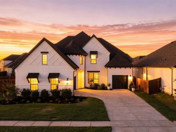 700 Colt Drive, Aubrey, TX 76227