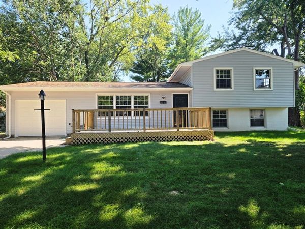 2303 Brookhaven Drive , Champaign, IL 61821