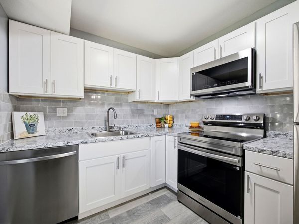 25 Nassau Dr, Unit 25, Springfield, MA 01129