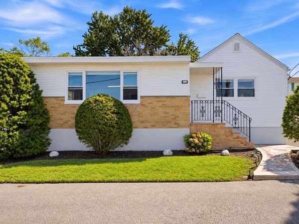 195 Mills Ave, Revere, MA 02151