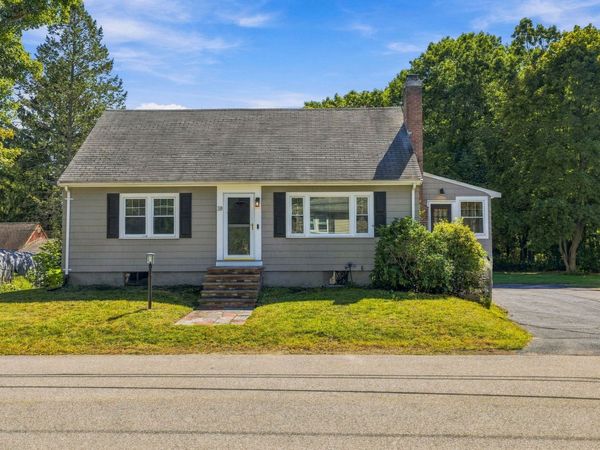 38 Park Ave, Reading, MA 01867