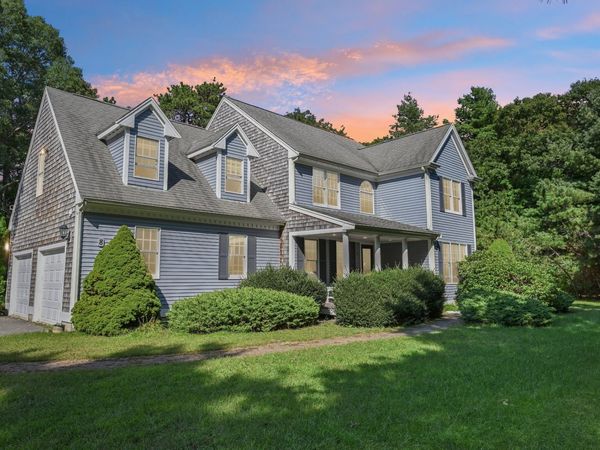 8 Tiffany Rd, Bourne, MA 02532