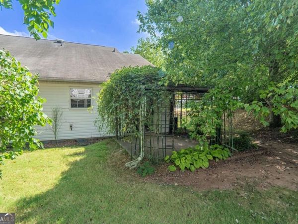 209 Cottonwood Creek Circle, Canton, GA 30114