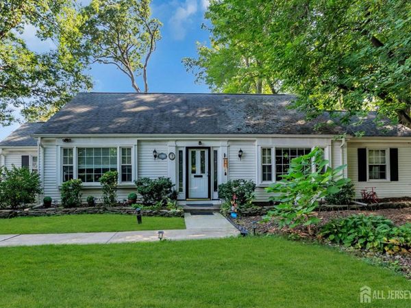 288 Sudbury Lane, Monroe Township, NJ 08831